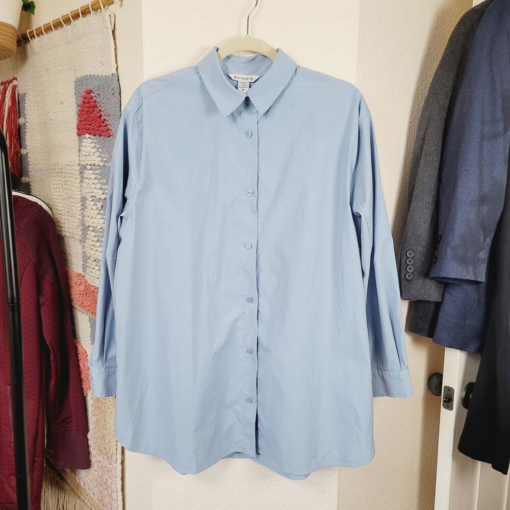 Athleta Midday Relaxed Poplin Button Up Shirt in Light Blue, sz Medium